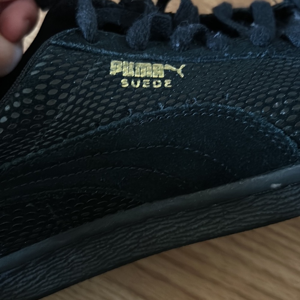 Black Puma Suede Sneakers Gem
